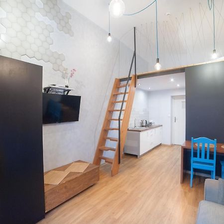 Dizzy Daisy Downtown Apartments Krakow Bagian luar foto